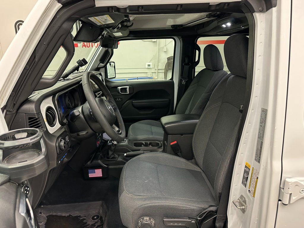 Used 2024 Jeep Wrangler Unlimited image 20