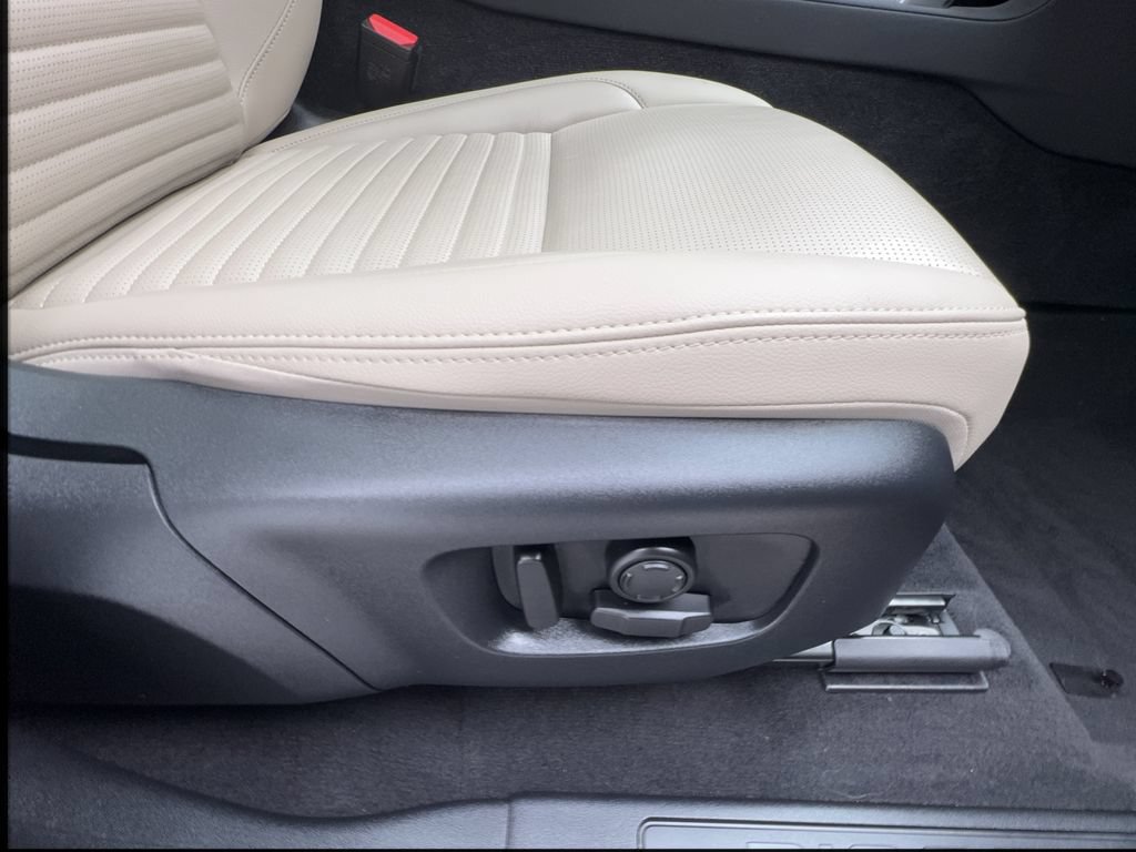 Used 2025 Land Rover Discovery Sport S AWD/4WD image 33