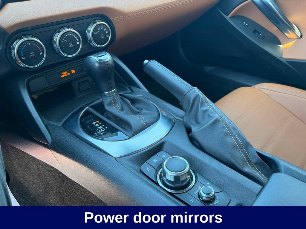 Used 2017 FIAT 124 Spider Lusso RWD image 23