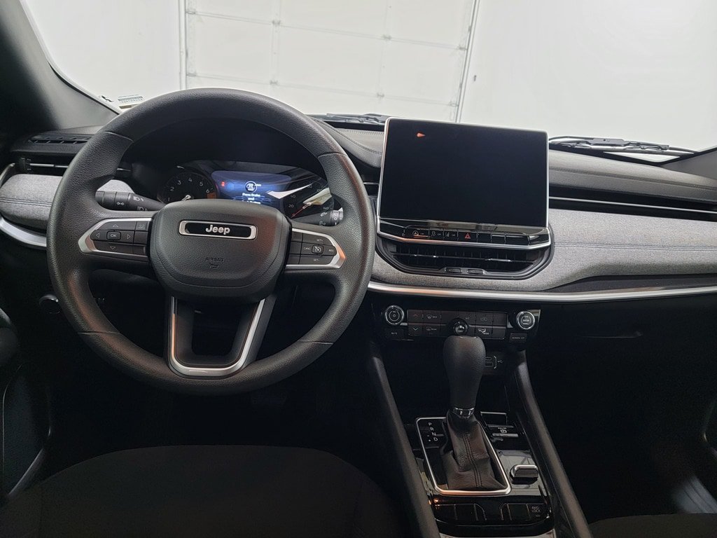 Used 2023 Jeep Compass Sport AWD/4WD image 12