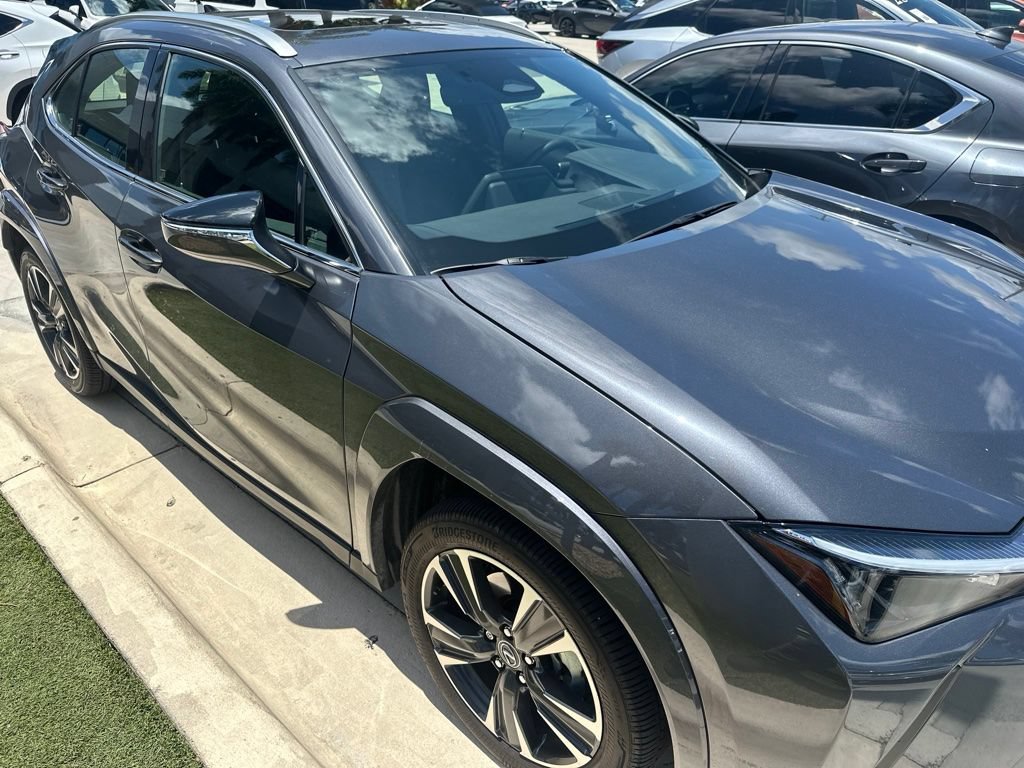 Certified 2025 Lexus UX 300h FWD w/ Accessory Package (Z2) video 1