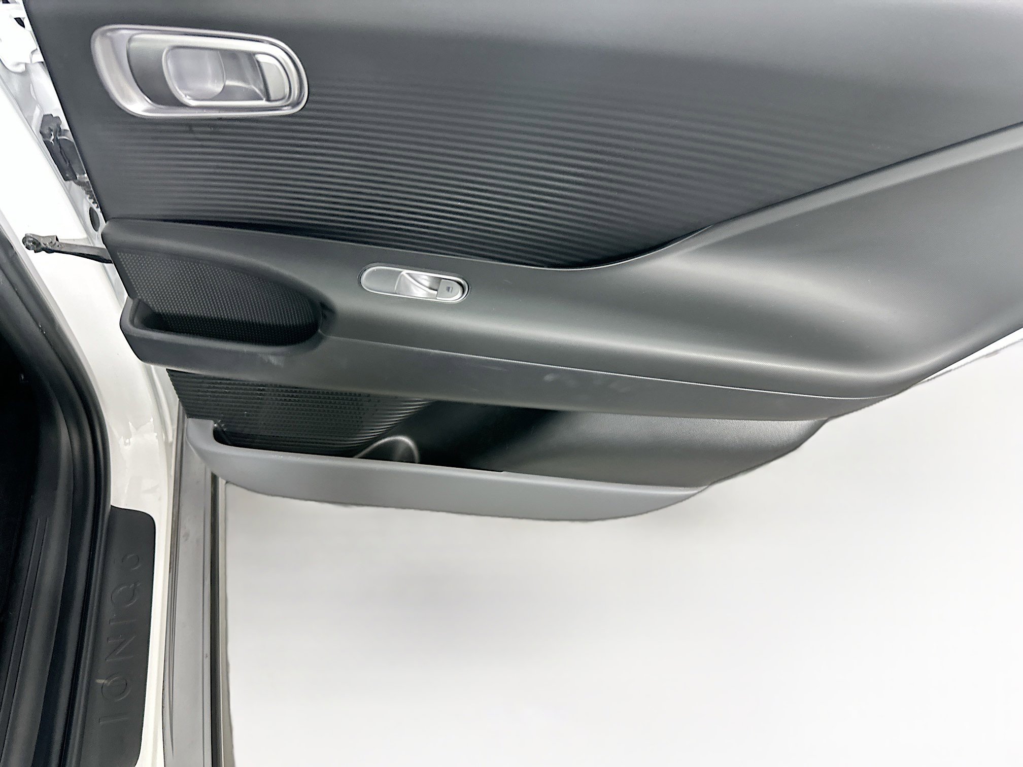 Used 2024 Hyundai Ioniq 6 SE image 31