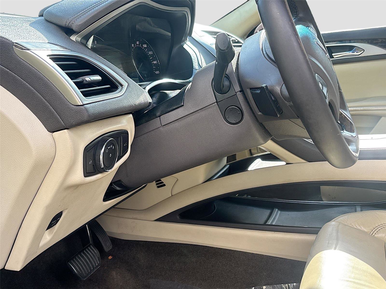 Used 2015 Lincoln MKZ w/ Equipment Group 101A Select image 11