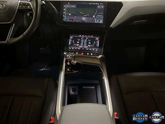 Used 2024 Audi Q8 e-tron Premium Plus image 15