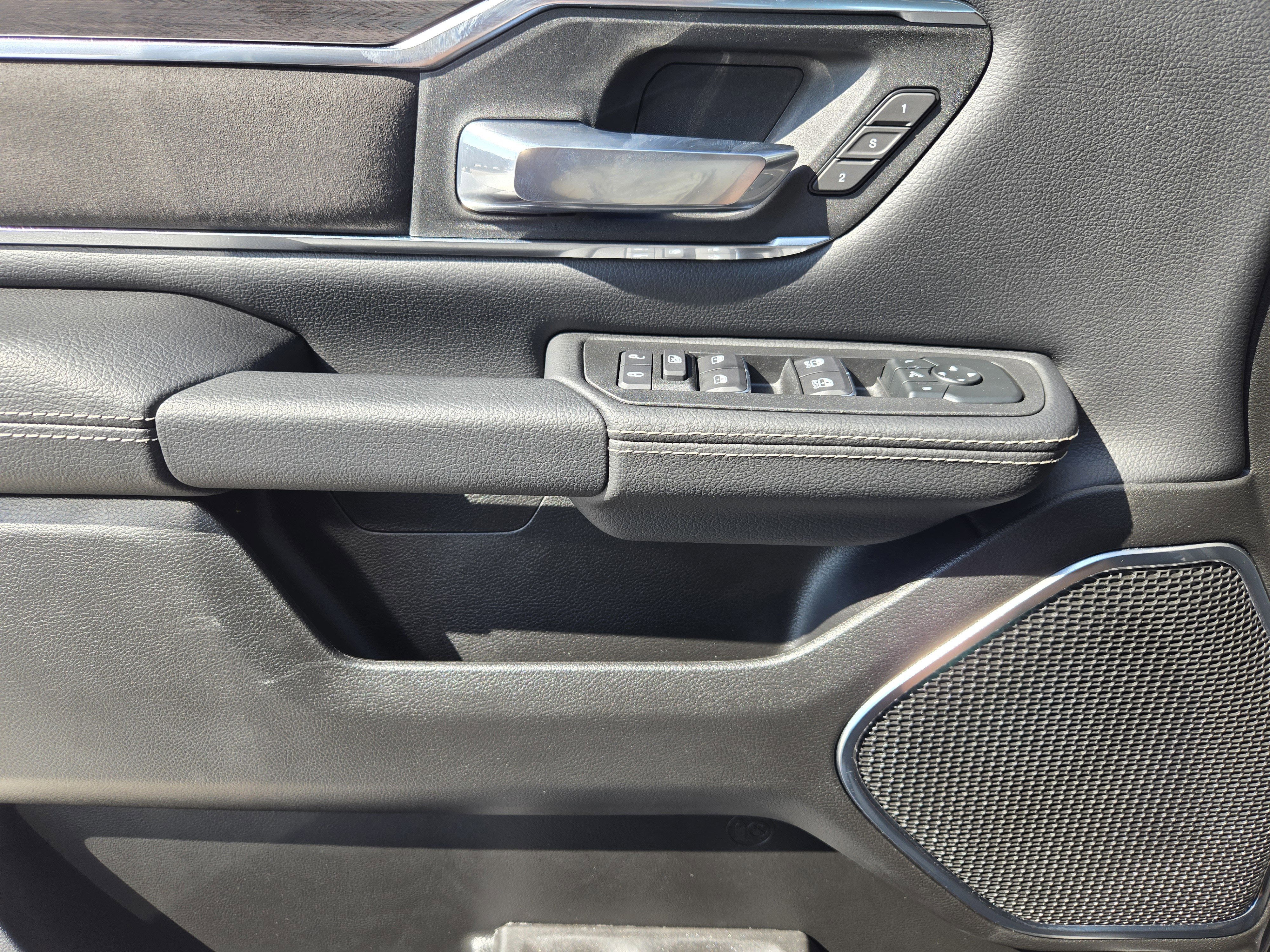 New 2026 RAM 1500 Laramie w/ Laramie Southwest Edition AWD/4WD image 18