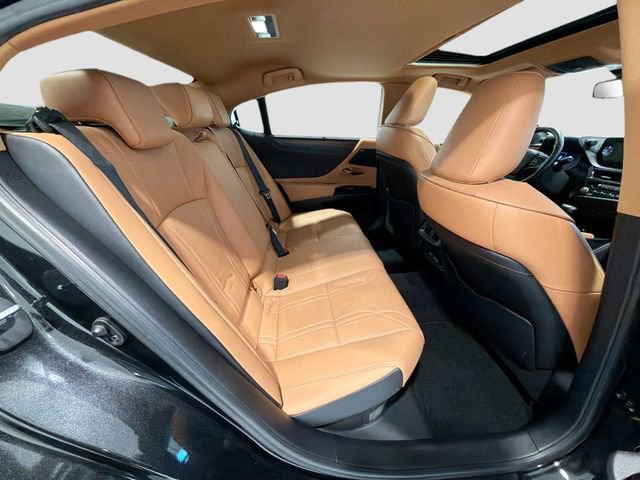 Used 2023 Lexus ES 300h Ultra Luxury image 21