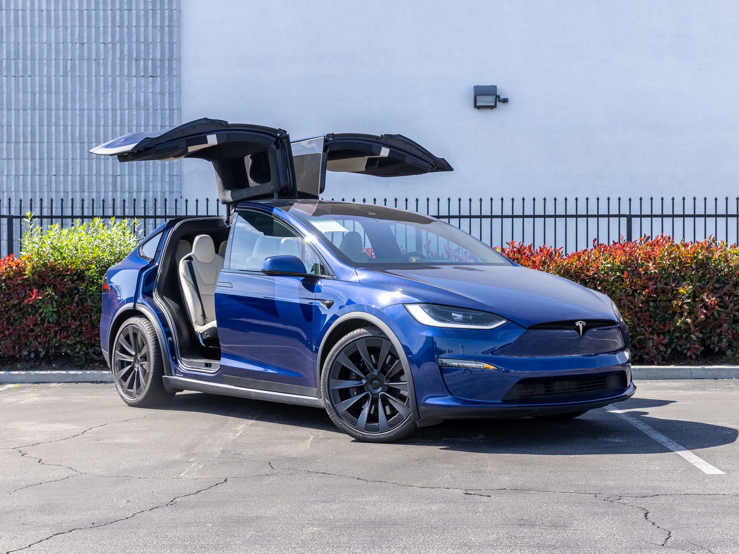 Used 2024 Tesla Model X image 19