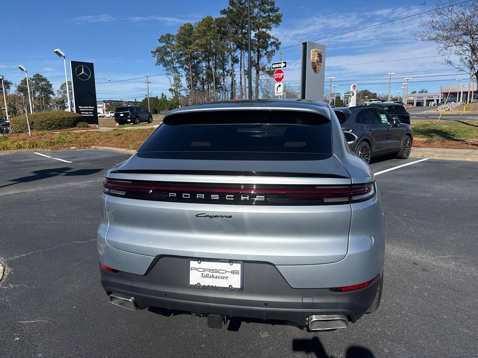 Certified 2026 Porsche Cayenne Coupe image 10
