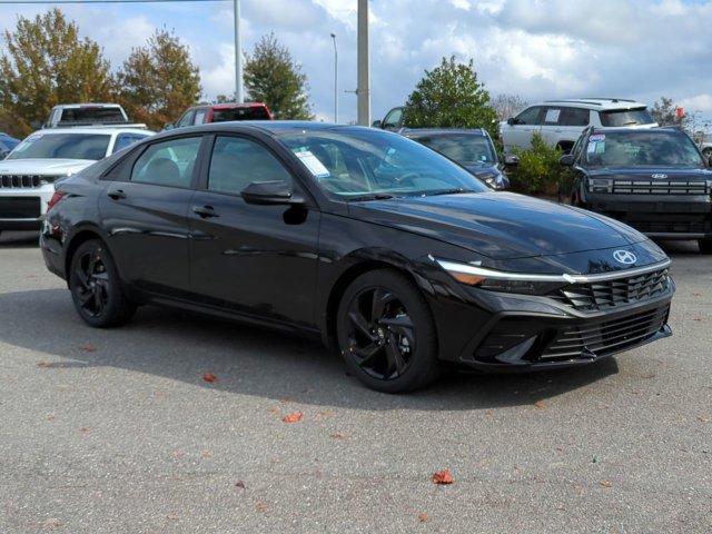 New 2026 Hyundai Elantra Sport FWD image 3