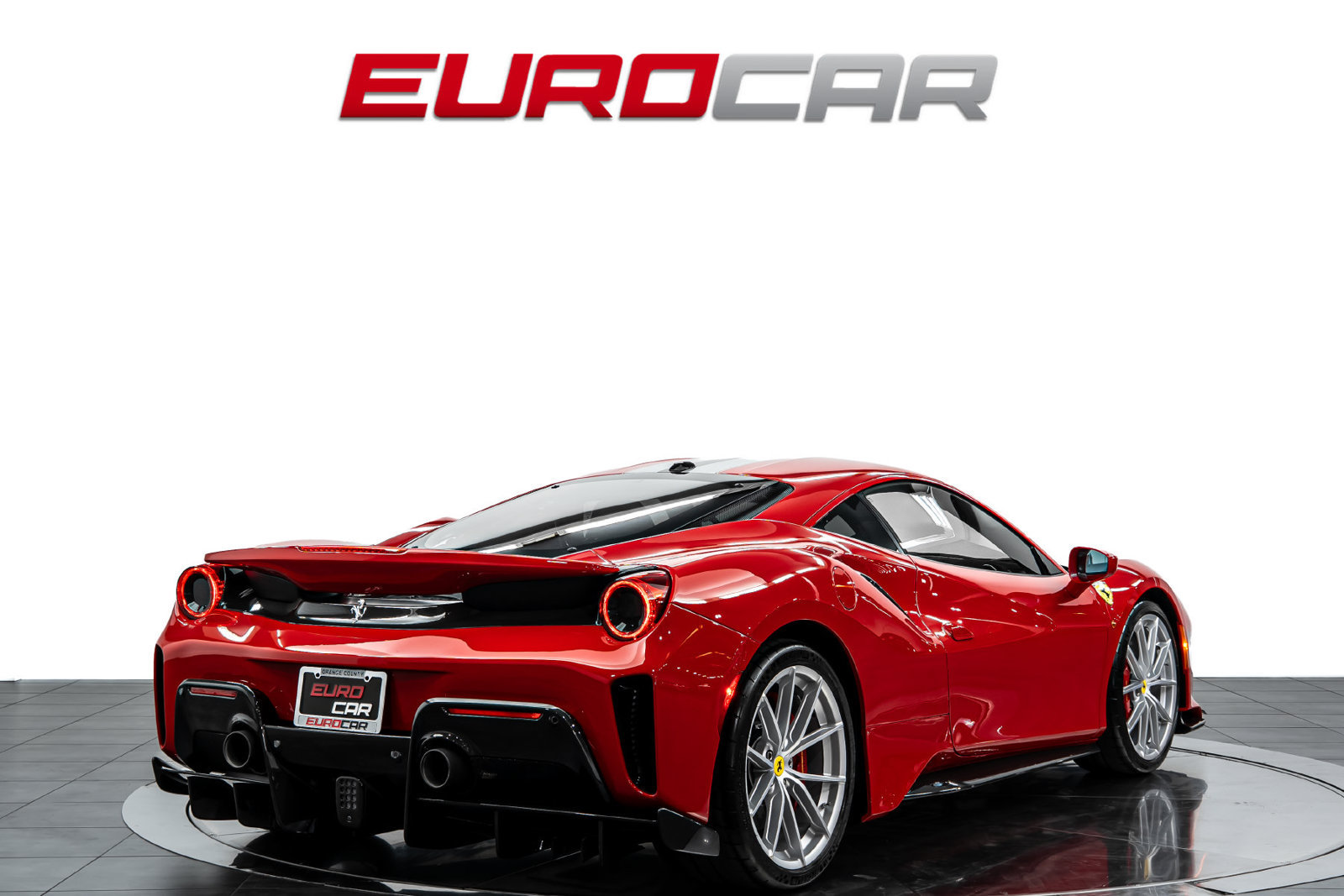 Used 2019 Ferrari 488 Pista Coupe RWD image 5