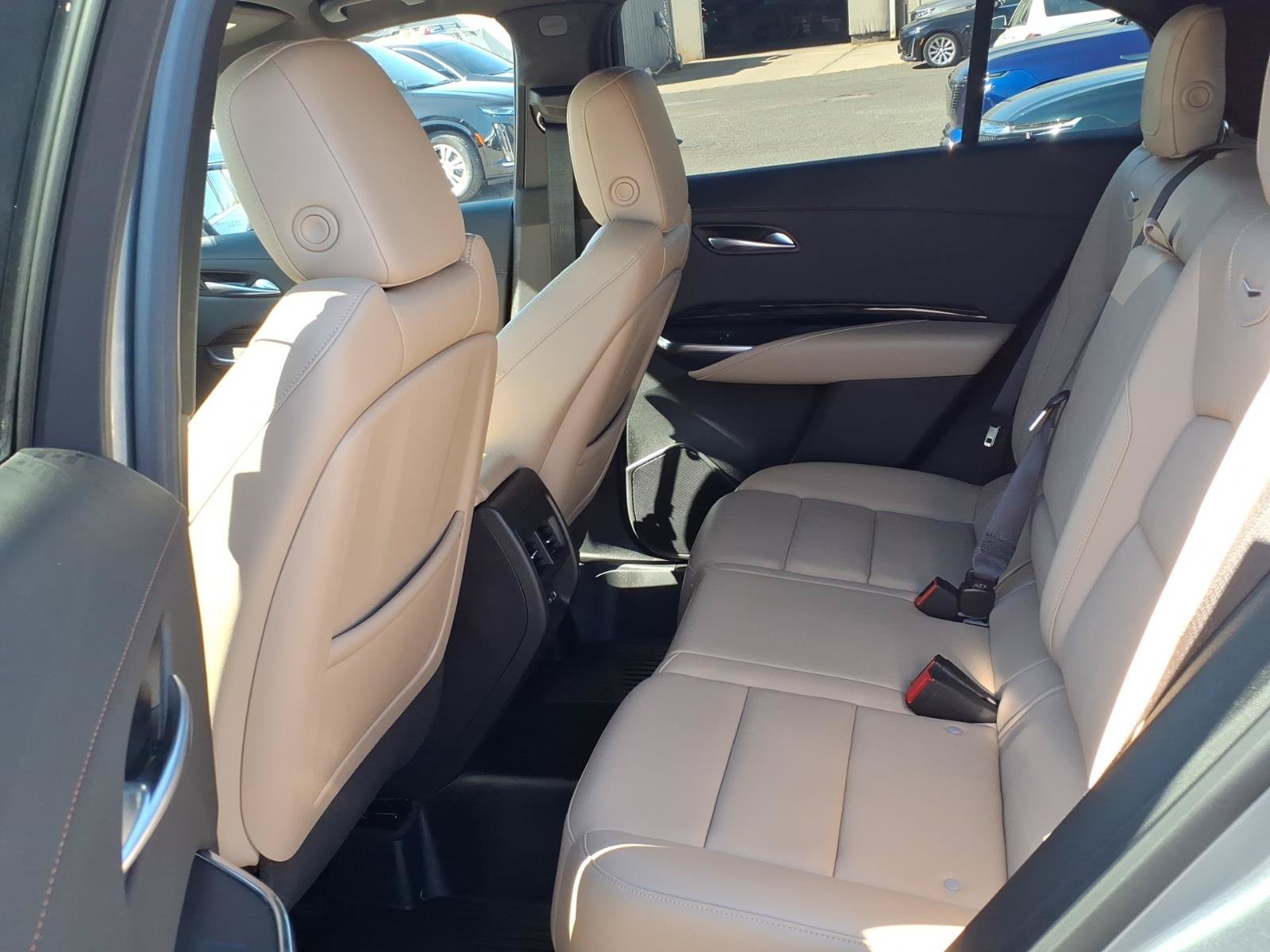 Certified 2024 Cadillac XT4 Luxury w/ Cold Weather Package AWD/4WD image 16