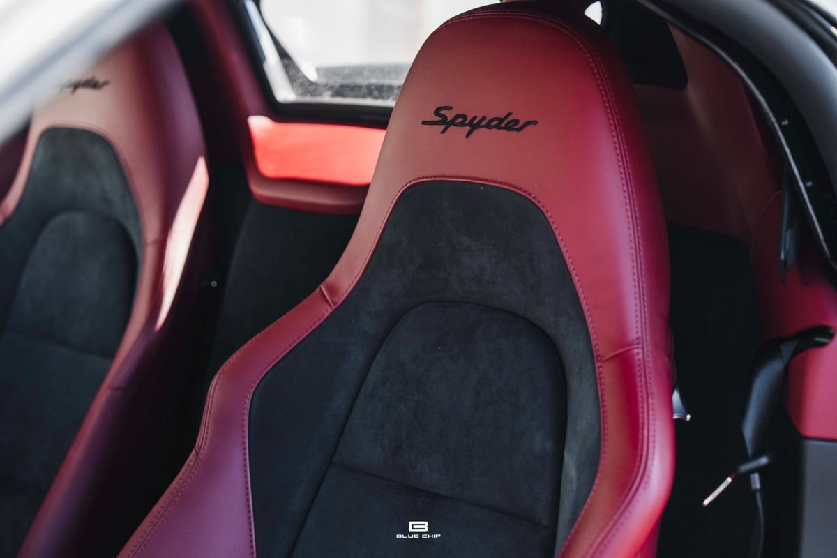 Used 2021 Porsche 718 Boxster Spyder RWD image 39