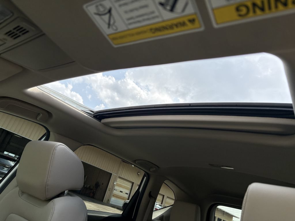 Used 2019 Honda CR-V Touring image 23