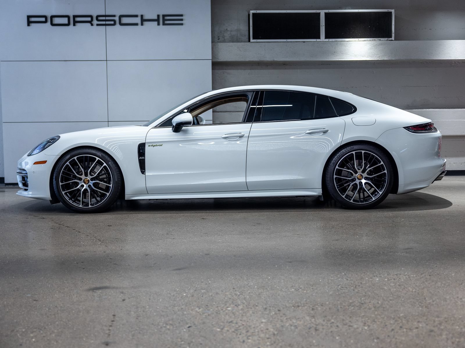 Certified 2023 Porsche Panamera 4S AWD/4WD image 2