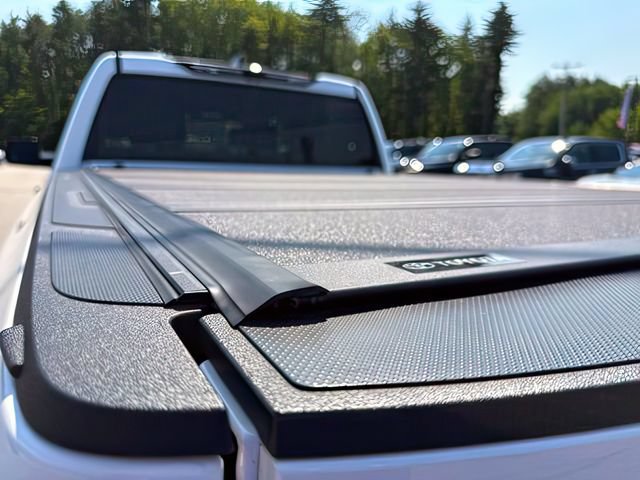 Used 2025 Toyota Tundra Limited AWD/4WD image 10