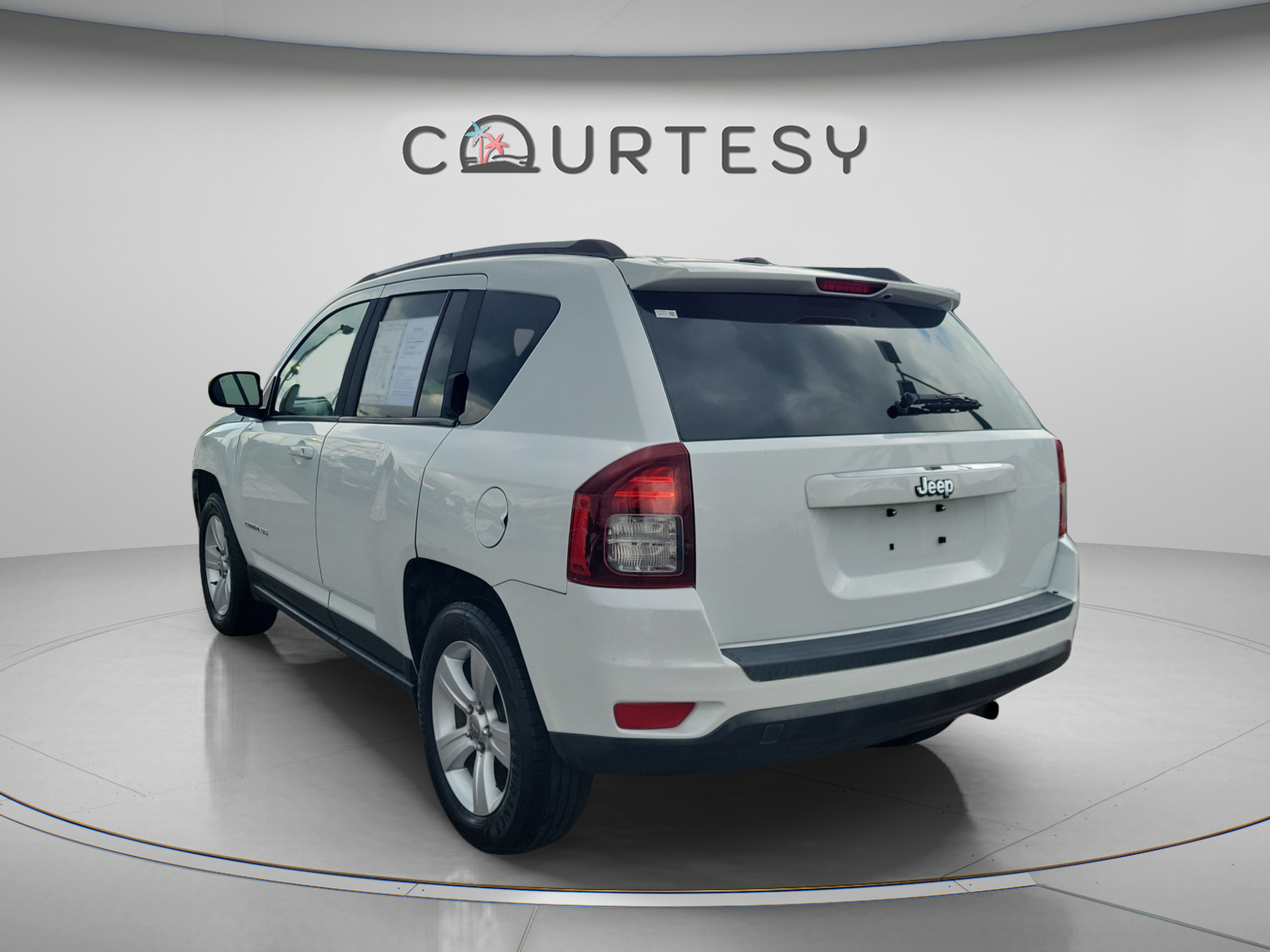 Used 2016 Jeep Compass Sport w/ Power Value Group FWD image 2