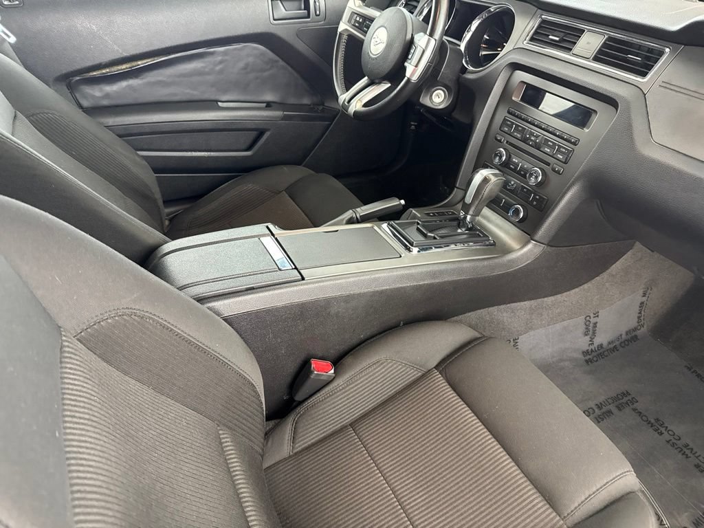 Used 2013 Ford Mustang Coupe RWD image 23