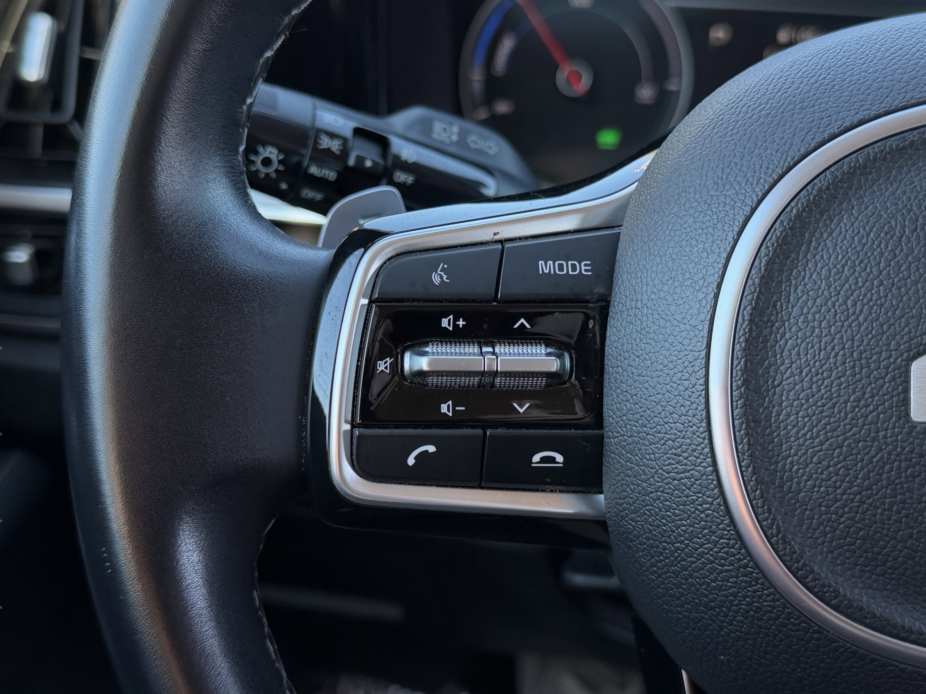 Used 2023 Kia Sorento EX image 59