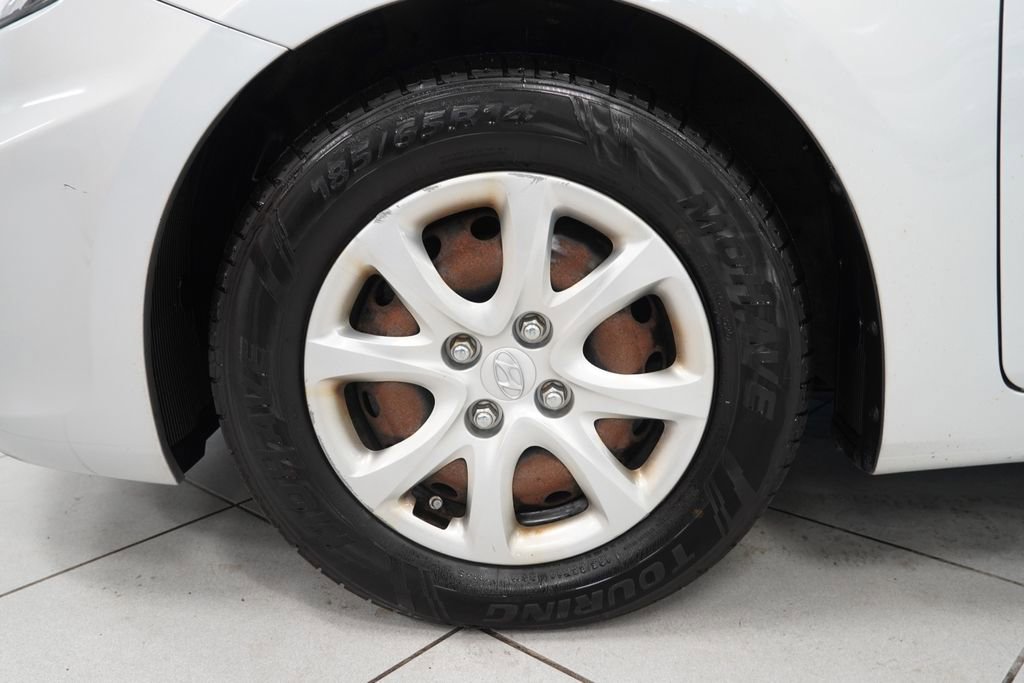 Used 2013 Hyundai Accent GLS image 14