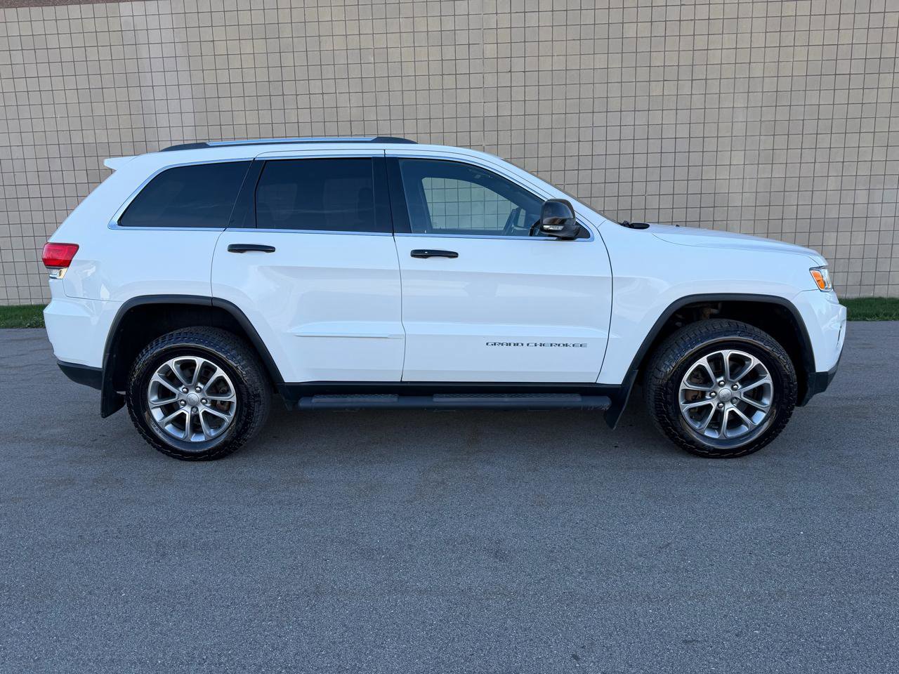 Used 2015 Jeep Grand Cherokee Limited image 4