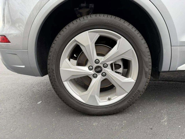 Certified 2025 Audi Q5 2.0T Premium Plus w/ Premium Plus Package image 33