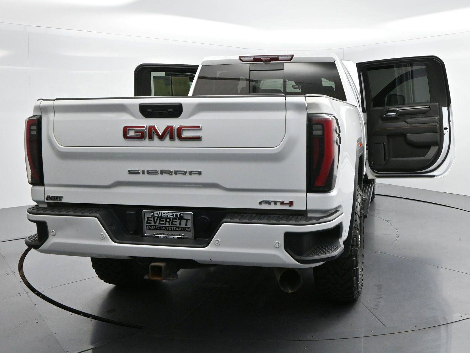 Used 2024 GMC Sierra 2500 AT4 w/ AT4 Premium Plus Package AWD/4WD image 45