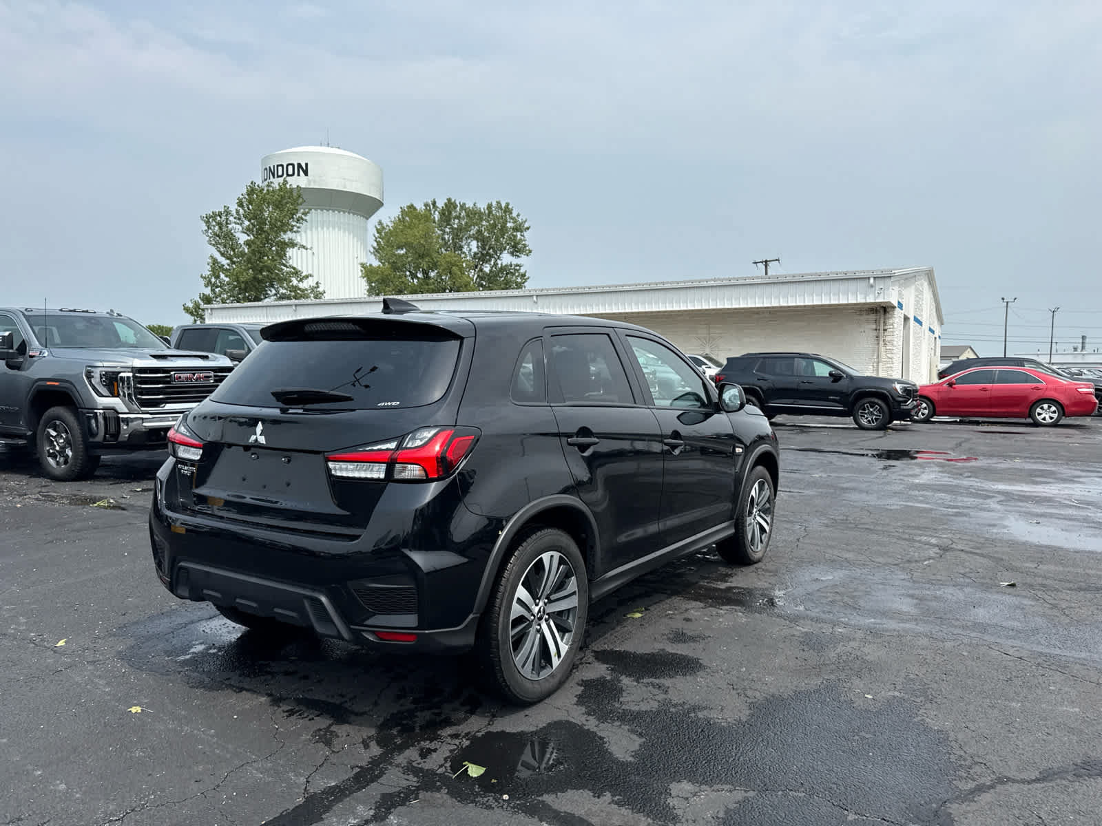 Used 2024 Mitsubishi Outlander Sport ES AWD/4WD image 5