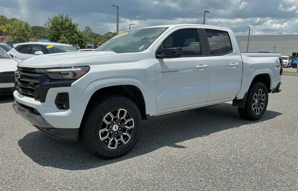 Used 2023 Chevrolet Colorado Z71 w/ Z71 Convenience Package 2