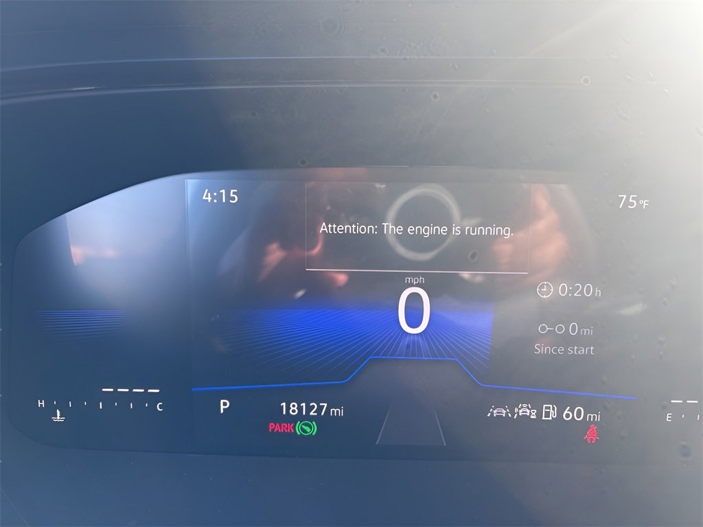 Used 2024 Volkswagen Taos SE w/ Panoramic Sunroof Package image 16