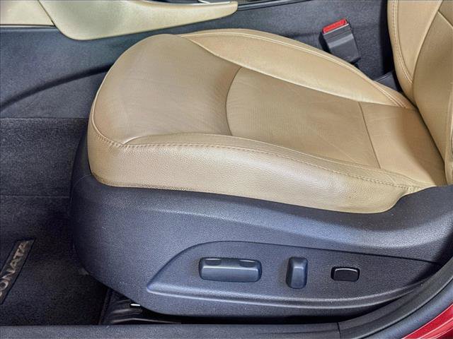 Used 2012 Hyundai Sonata Limited w/ Navigation Pkg FWD image 12