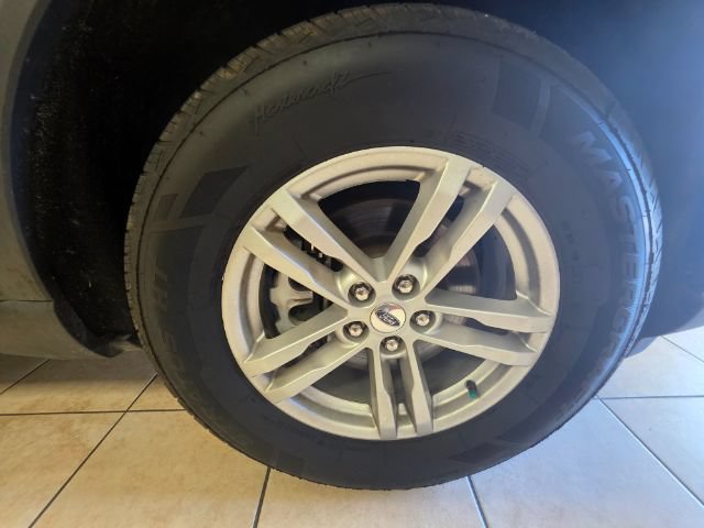 Used 2020 Ford Explorer XLT w/ Class III Trailer Tow Package AWD/4WD image 17
