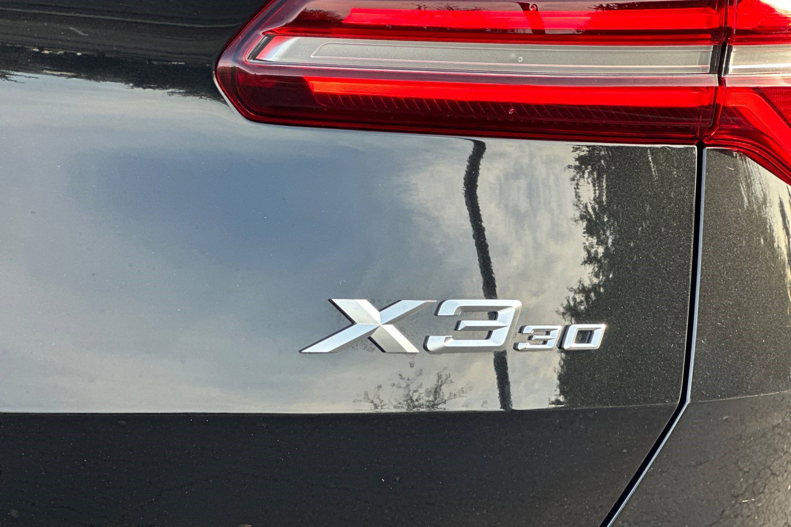 Used 2025 BMW X3 xDrive30i w/ Premium Package image 36