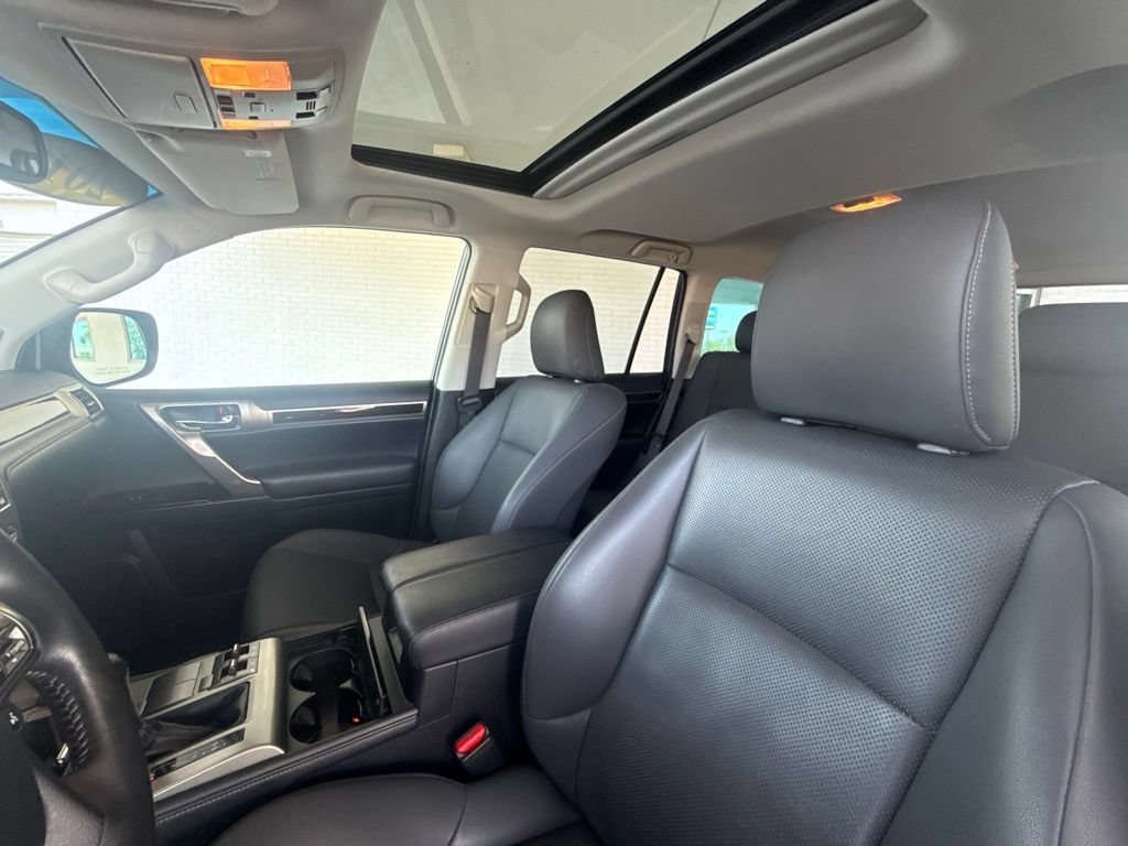 Used 2019 Lexus GX 460 w/ Navigation Package AWD/4WD image 27