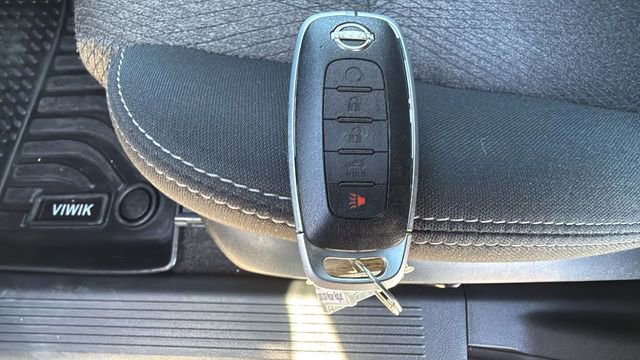 Certified 2024 Nissan Rogue SV image 29