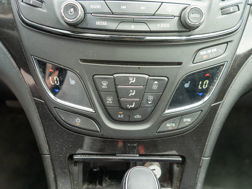 Used 2014 Buick Regal Premium AWD/4WD image 22