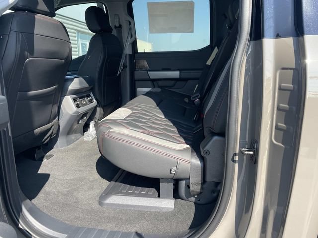 New 2026 Ford F250 Lariat w/ Black Appearance Package AWD/4WD image 7