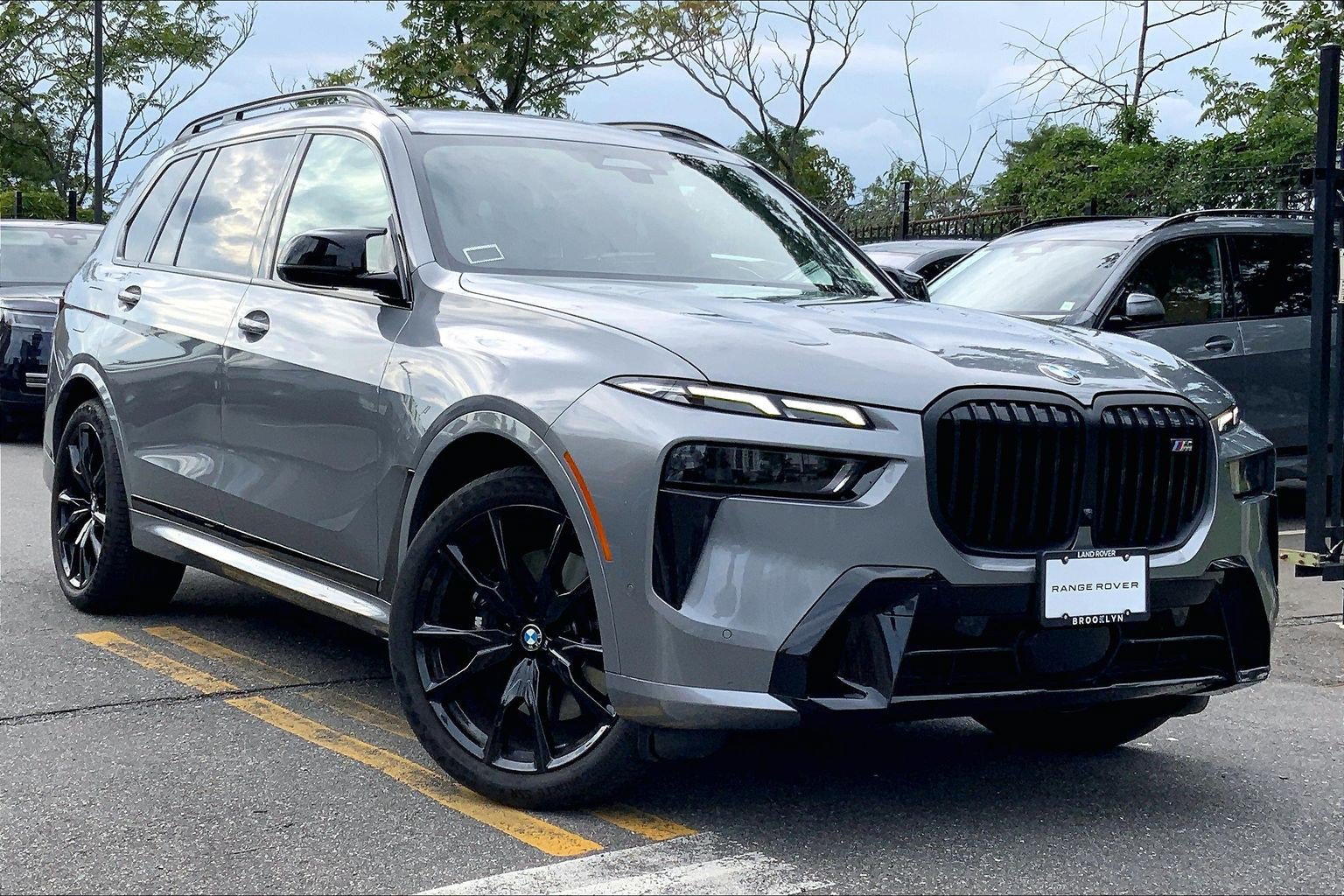 Used 2024 BMW X7 M60i w/ Executive Package AWD/4WD image 7
