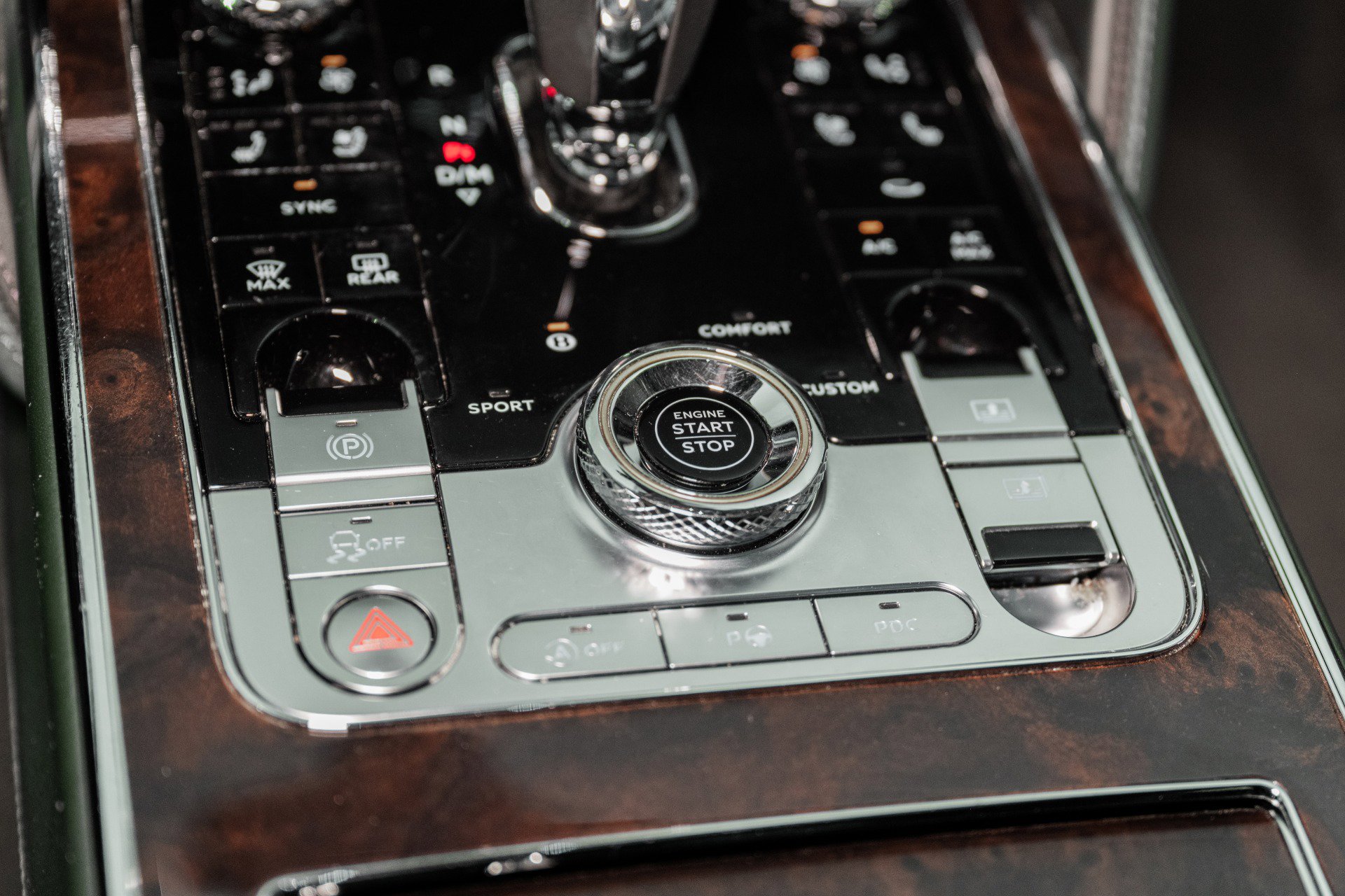 Used 2022 Bentley Flying Spur V8 image 47