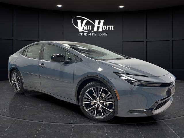 Used 2024 Toyota Prius LE AWD/4WD image 1