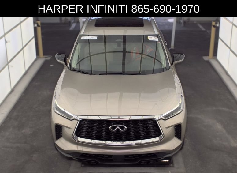 Used 2023 INFINITI QX60 Luxe w/ Performance Audio Package AWD/4WD image 10