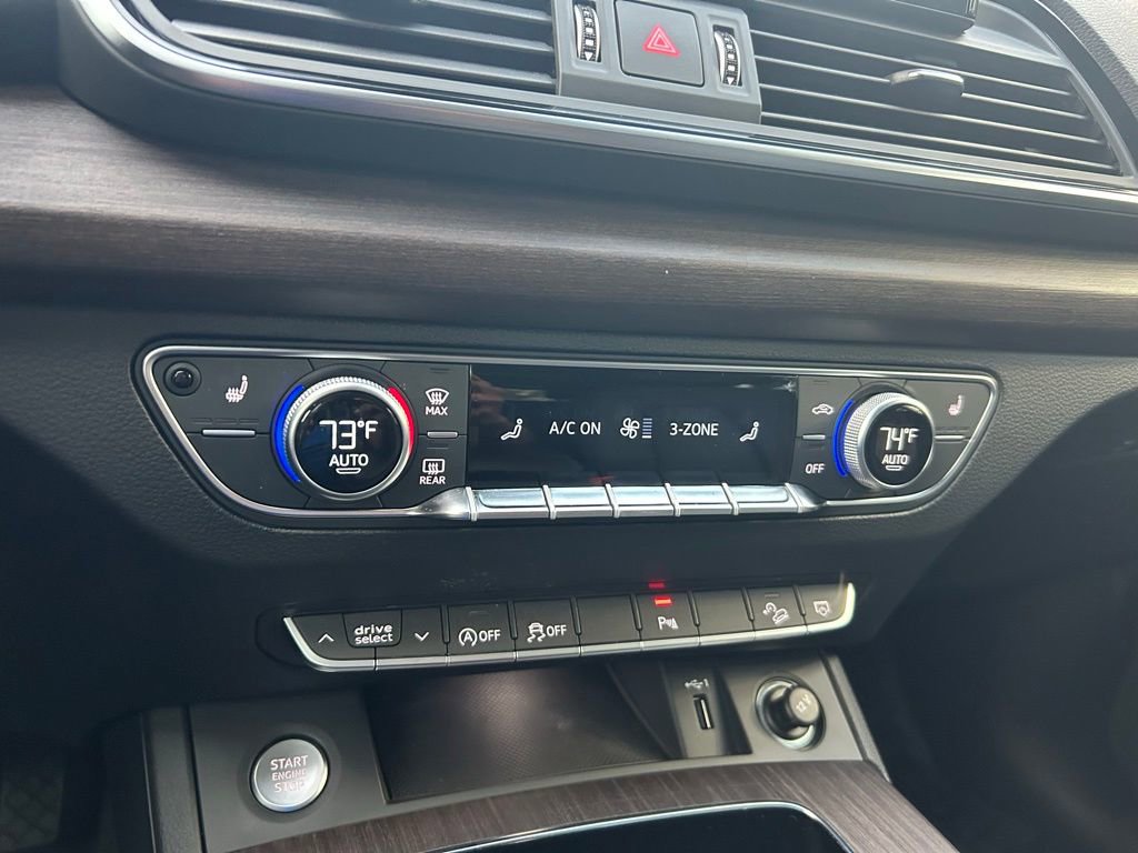 Used 2023 Audi Q5 2.0T Premium w/ Convenience Package image 58