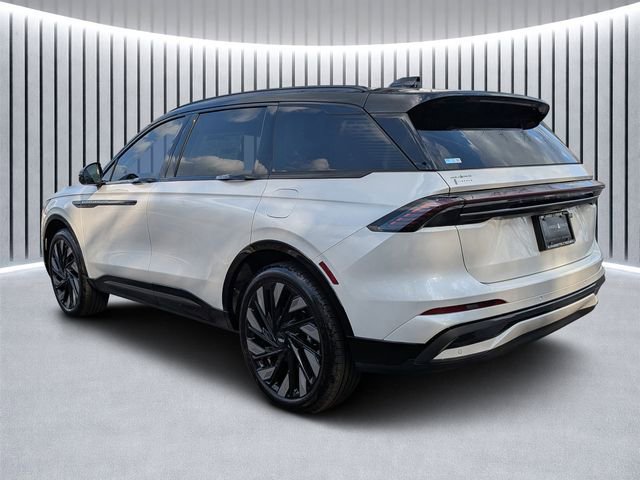 New 2026 Lincoln Nautilus Reserve w/ Jet Appearance Package image 5