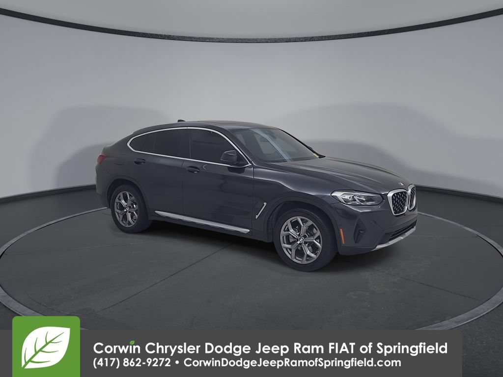 Used 2023 BMW X4 xDrive30i w/ Premium Package AWD/4WD image 2
