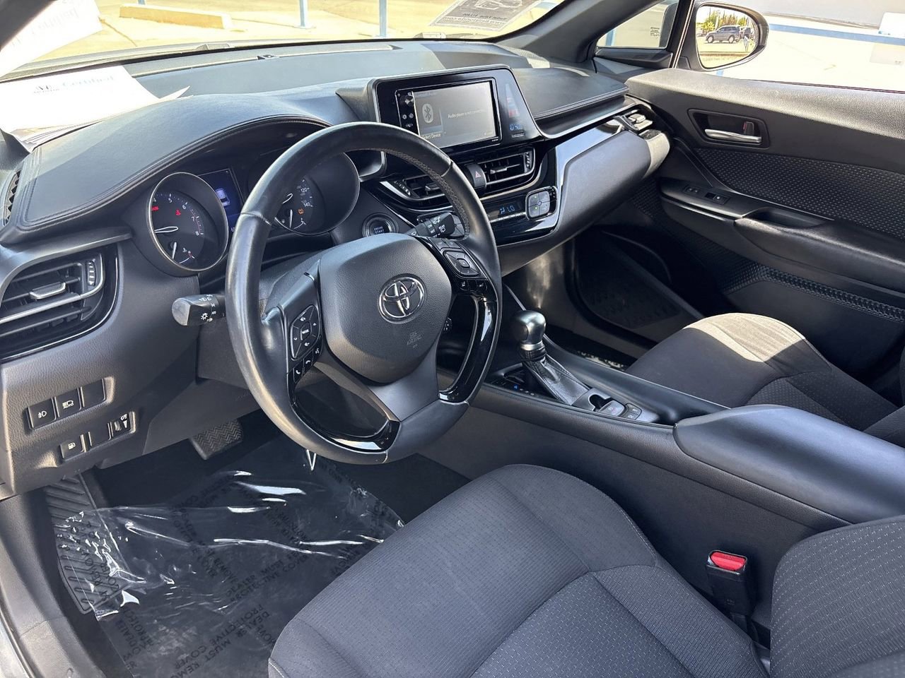 Used 2018 Toyota C-HR XLE FWD image 16