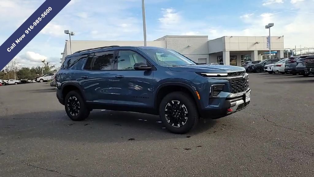 New 2026 Chevrolet Traverse Z71 w/ LPO, Floor Liner Package image 3