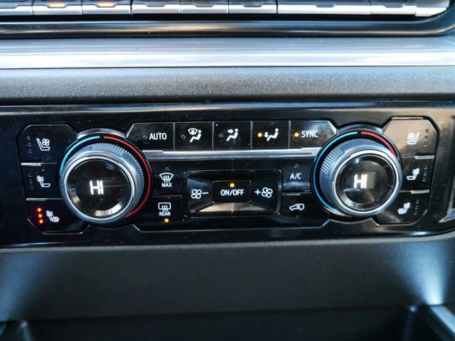 Used 2024 Chevrolet Silverado 1500 High Country w/ High Country Premium Package image 16