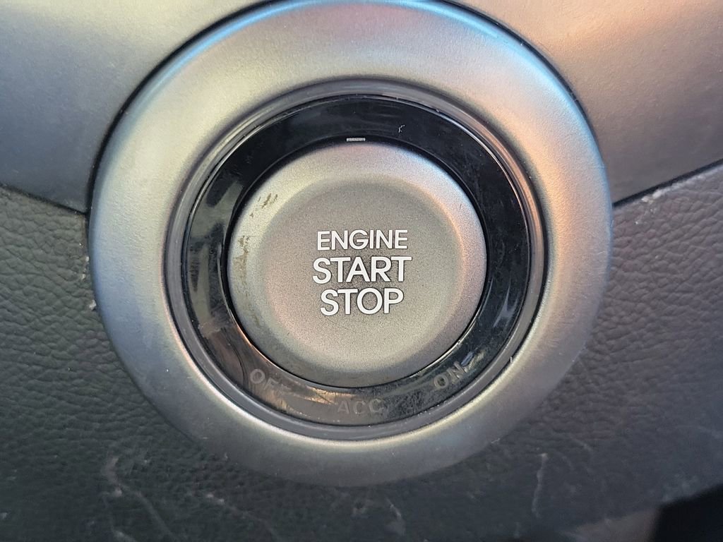 Used 2017 Hyundai Veloster Value Edition w/ Graphic Package (Lower Body) image 23