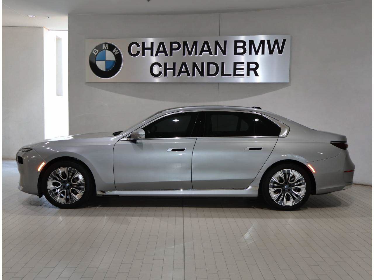 Certified 2024 BMW i7 eDrive50 RWD image 3