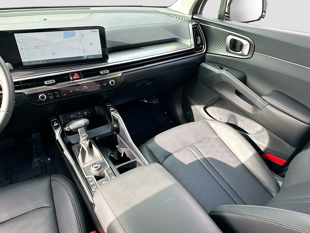 Certified 2025 Kia Sorento S w/ Panoramic Sunroof Package image 24