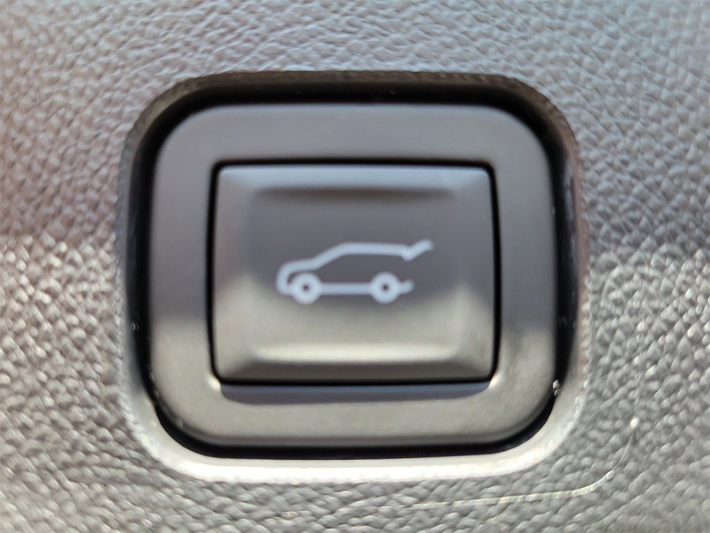 New 2025 Buick Enclave Sport Touring image 11